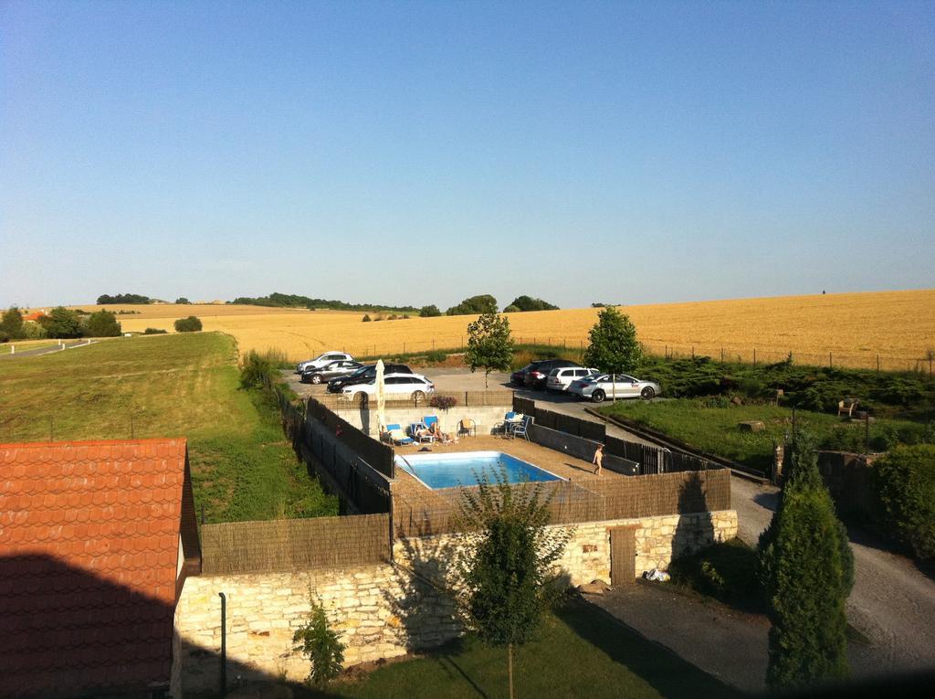 Penzion V Polich Malé Číčovice Buitenkant foto